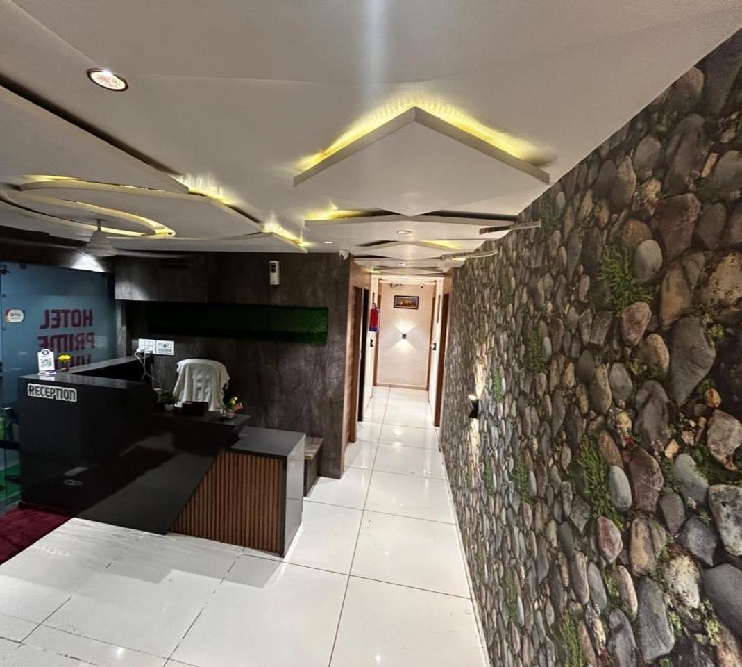 Prime View Hotel Ахмедабад Екстериор снимка